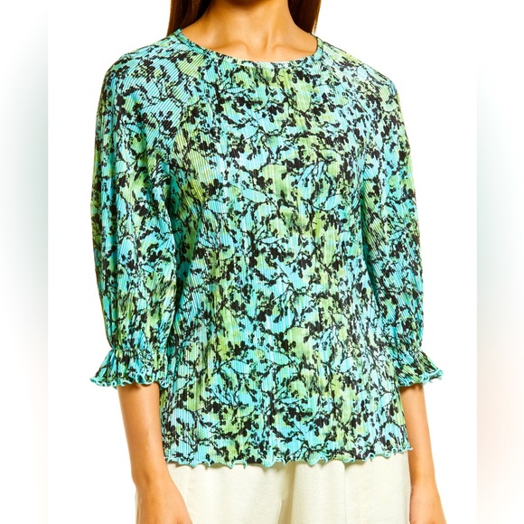 Halogen printed Plisse top - Picture 1 of 2